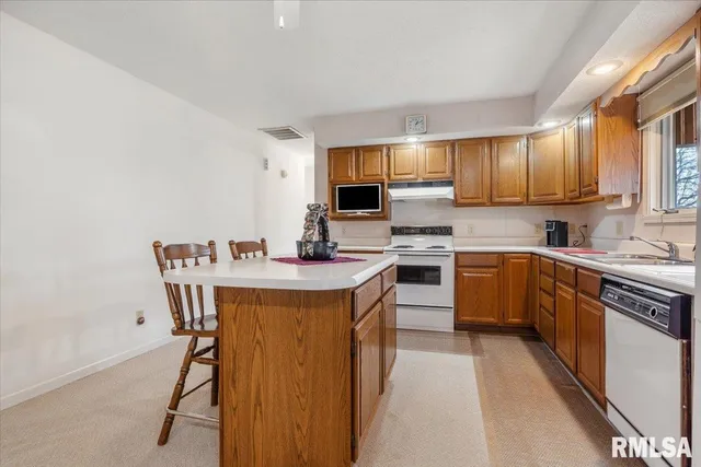 $199,900 | 114 Lippold Street, Farmersville, IL 62533