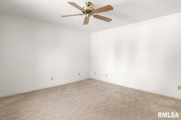 $199,900 | 114 Lippold Street, Farmersville, IL 62533
