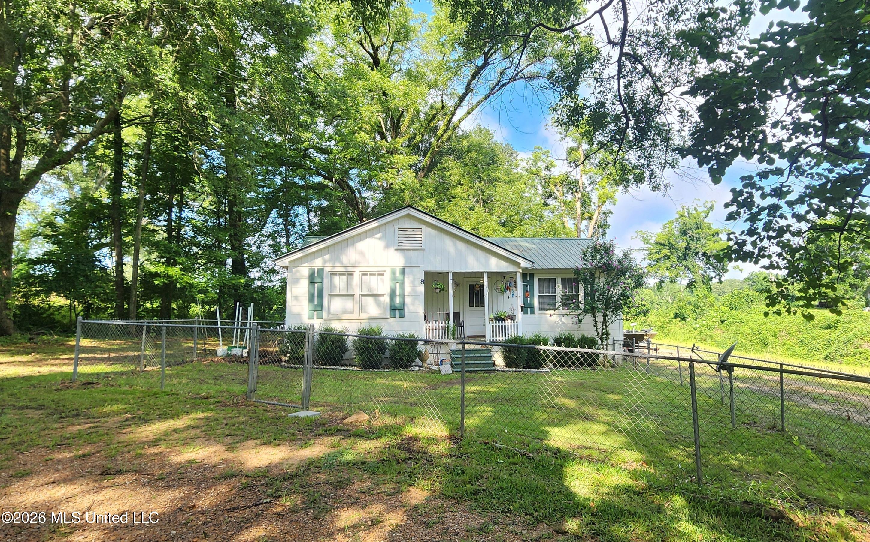 8 Lofton Lane Natchez, MS 39120 - Photo 21 of 21 20260529_092850