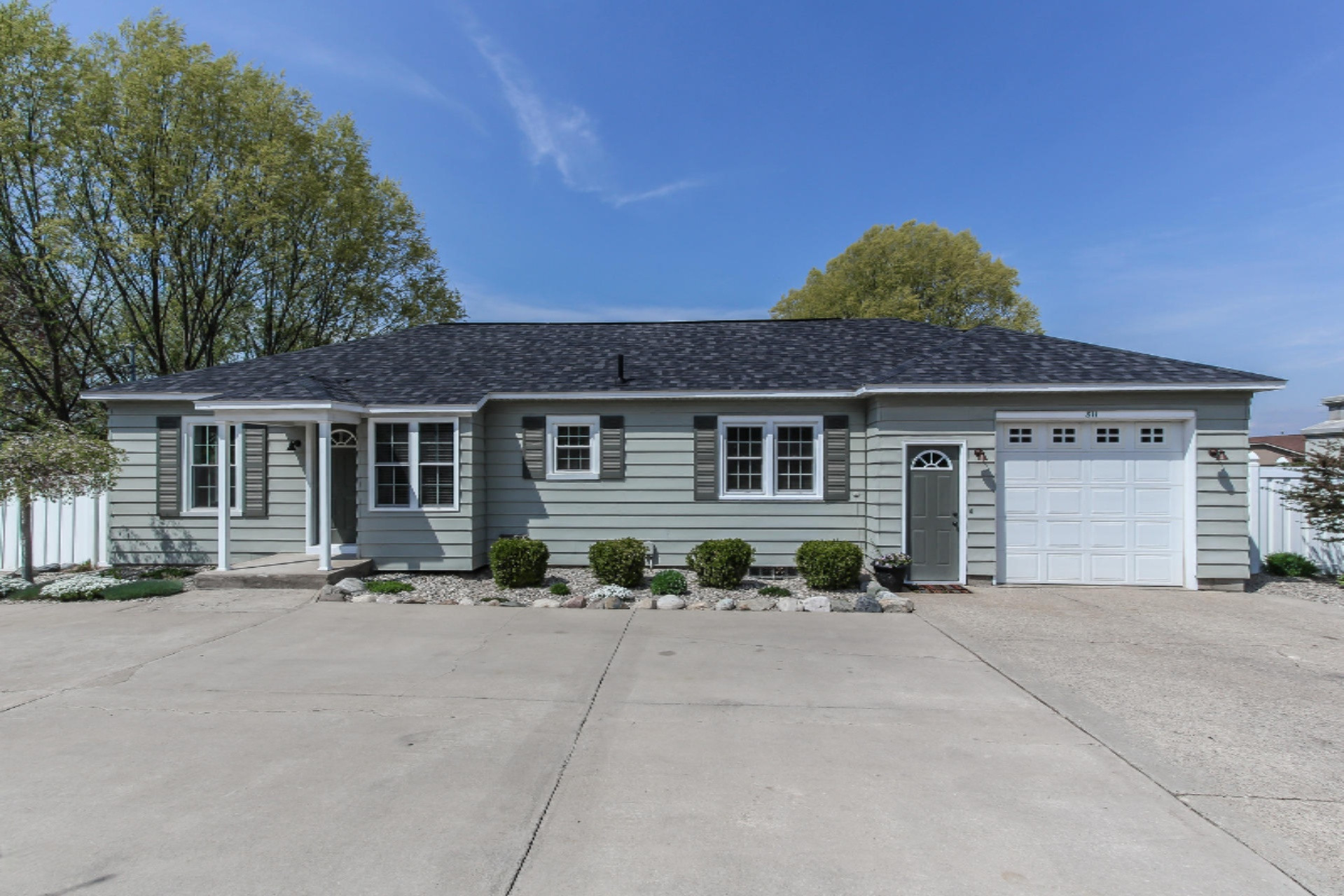 811 Port Sheldon Street Jenison, MI 49428 - Photo 1 of 33 001-Front_View-1645480-medium