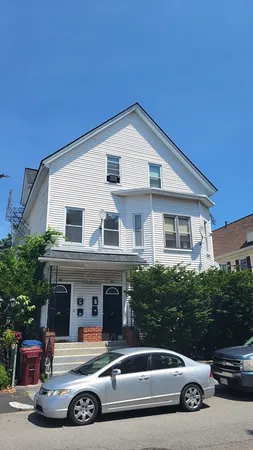 $1,875 | 84 Pleasant Street, Unit 2, Lowell, MA 01852
