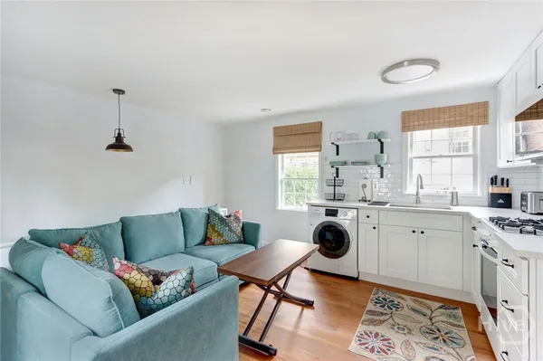 $2,300 | 205 West Jones Lane, Savannah, GA 31401