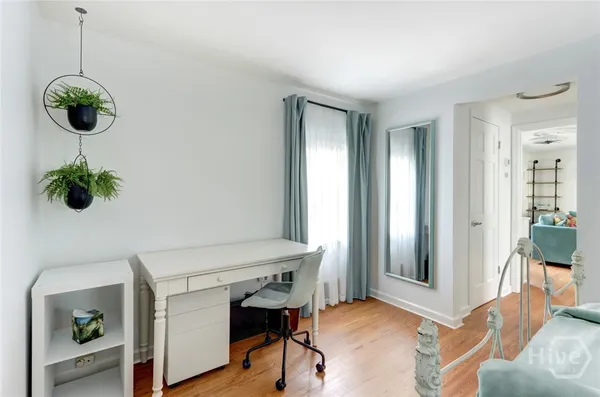 $2,300 | 205 West Jones Lane, Savannah, GA 31401