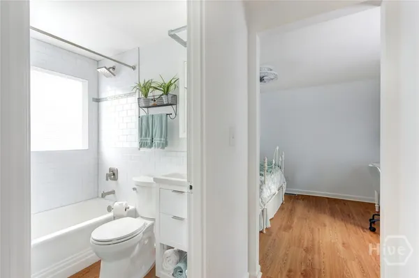 $2,300 | 205 West Jones Lane, Savannah, GA 31401