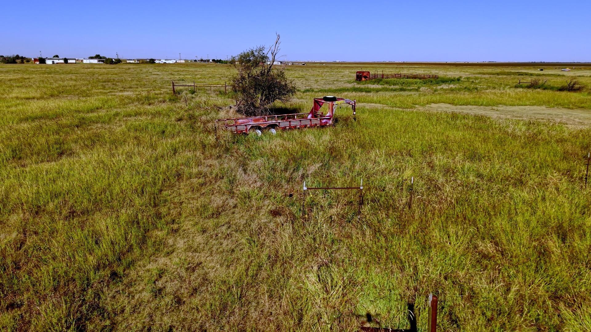 309 Co Road Panhandle, TX 79068 - Photo 9 of 10 Low Trailer Fence_1.1.9