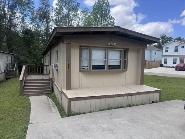 $950 | 854 Queenswood, Montgomery, TX 77316