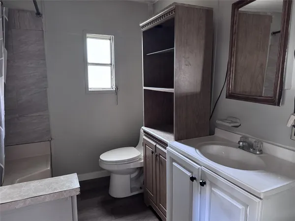 $950 | 854 Queenswood, Montgomery, TX 77316