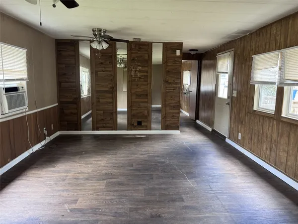 $950 | 854 Queenswood, Montgomery, TX 77316