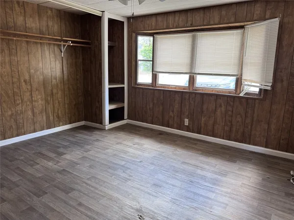 $950 | 854 Queenswood, Montgomery, TX 77316