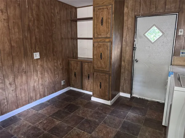 $950 | 854 Queenswood, Montgomery, TX 77316