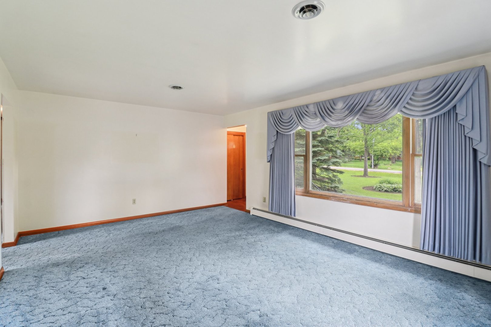 3405 Chukar Road Woodstock, IL 60098 - Photo 6 of 55 Gallery Image 6