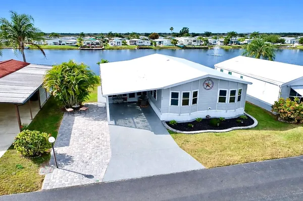 $220,000 | 1601 Highway 441, Unit 86, Okeechobee, FL 34974