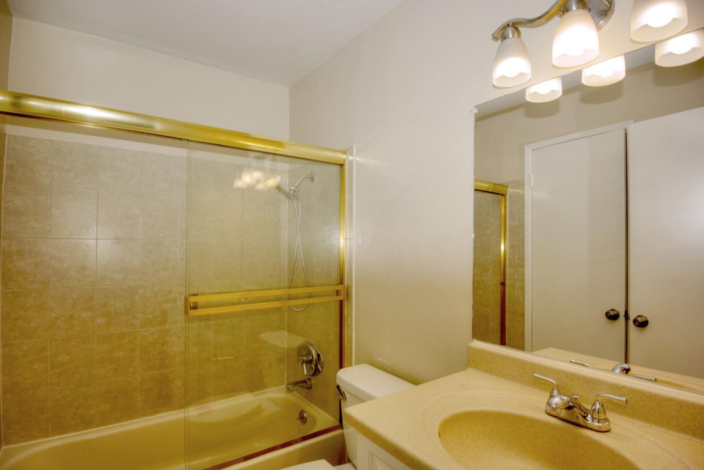 340 Rio Verde Place, Unit 1 Milpitas, CA 95035 - Photo 7 of 38 Gallery Image 7