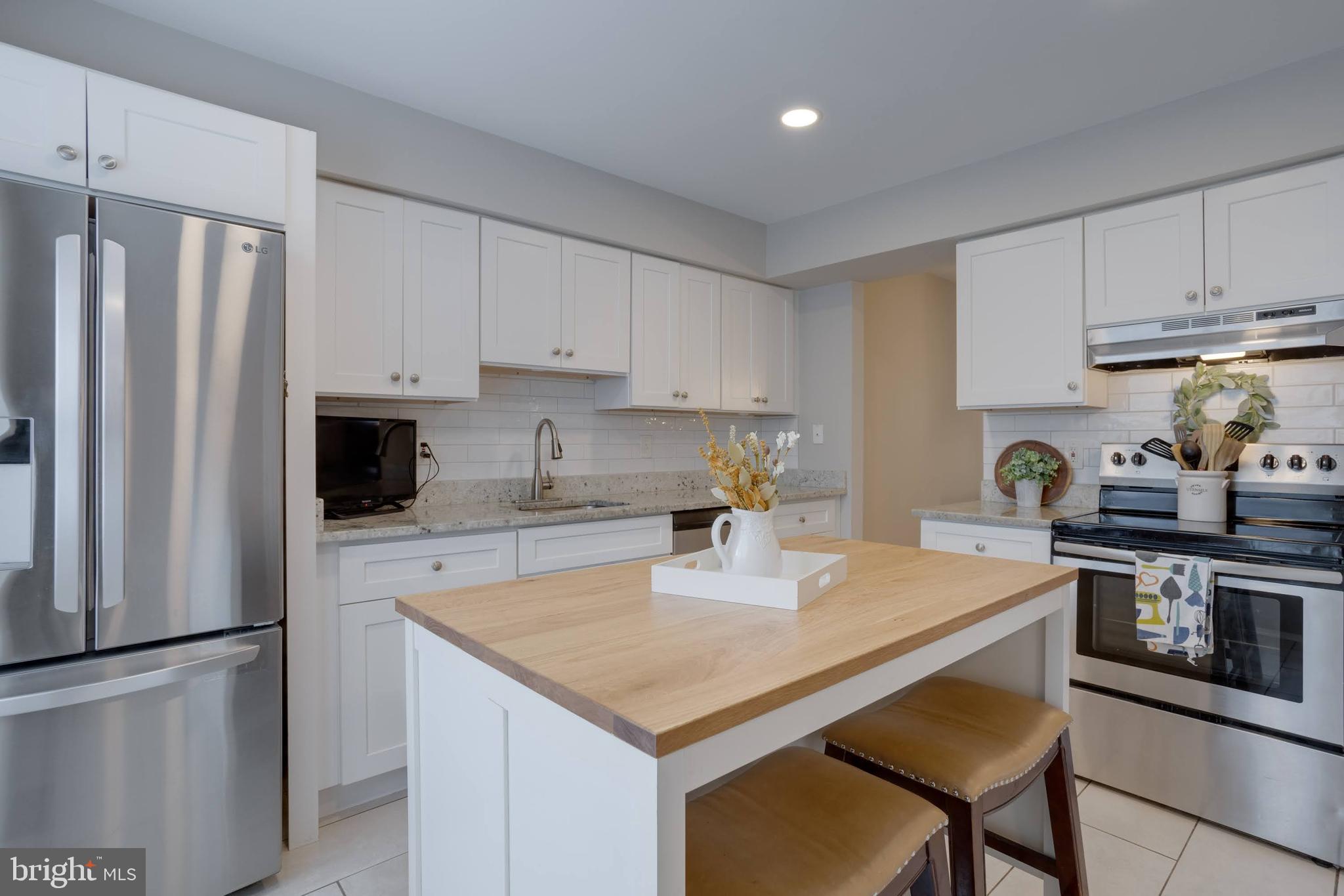8816 Ridge Hollow Court Springfield, VA 22152 - Photo 20 of 37 Gallery Image 20