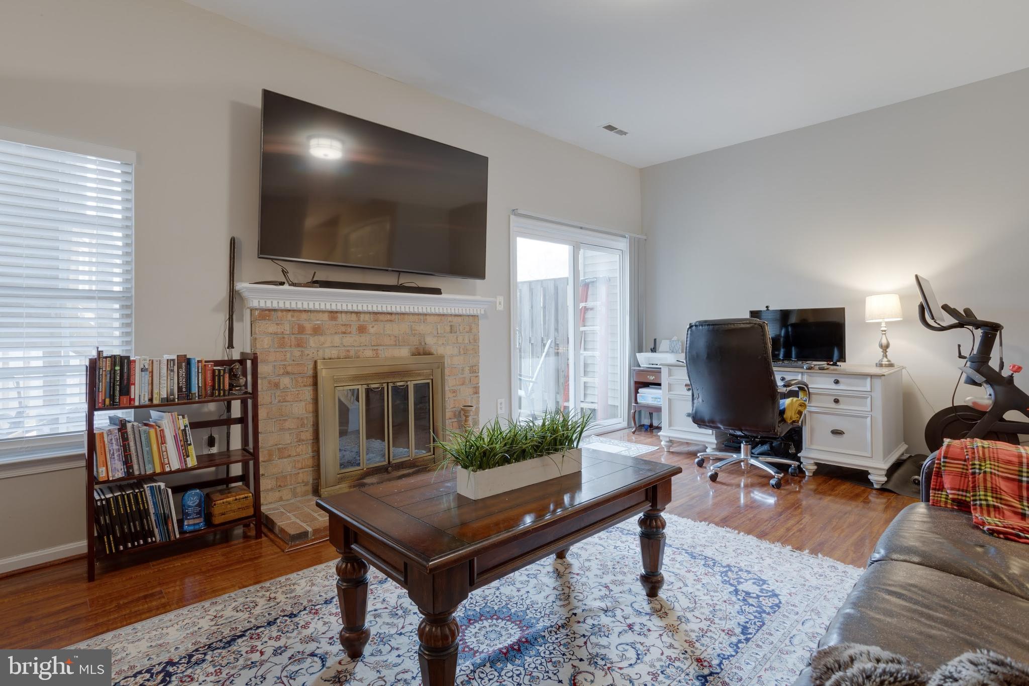 8816 Ridge Hollow Court Springfield, VA 22152 - Photo 7 of 37 Gallery Image 7