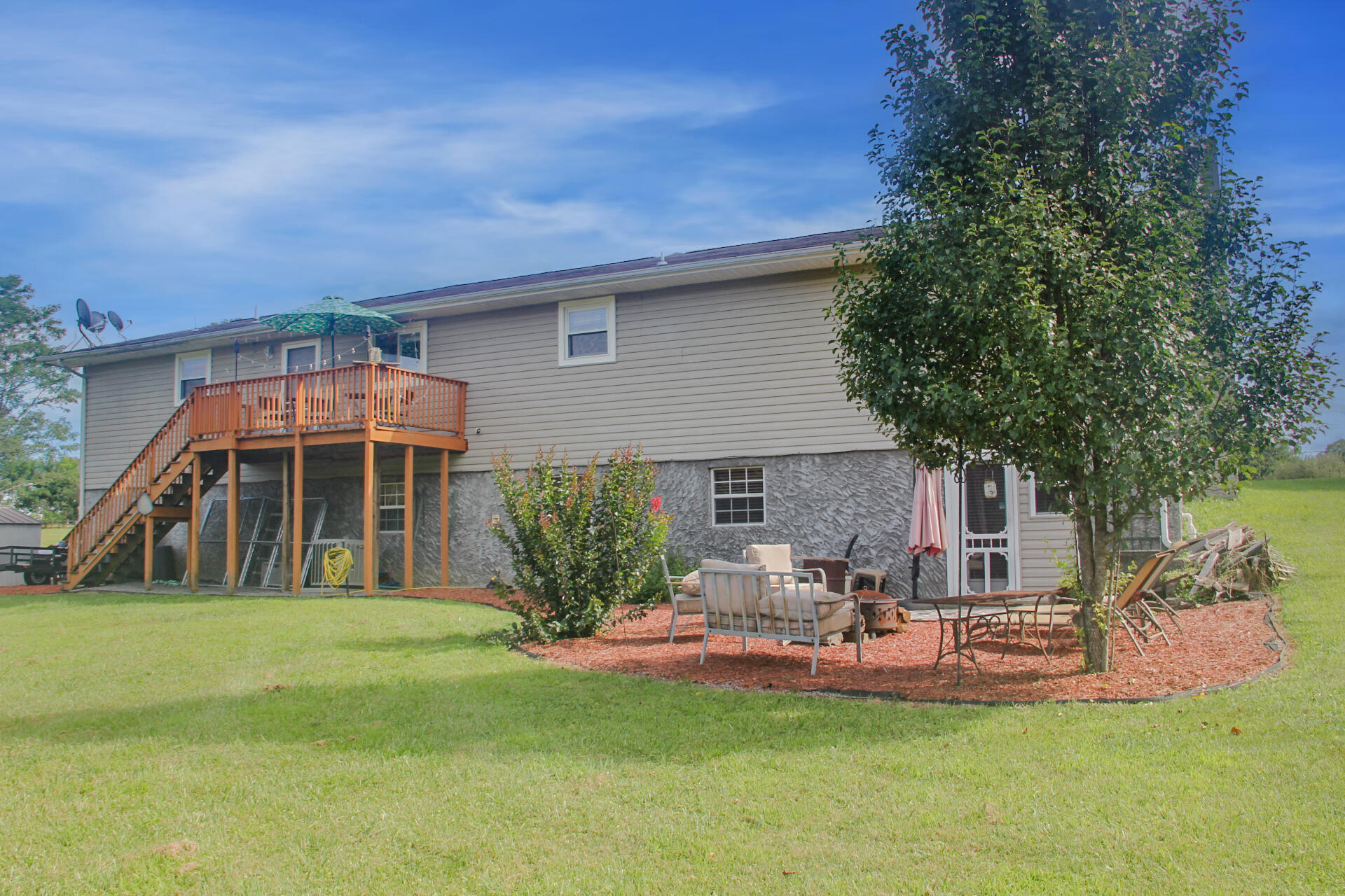 112 Henson Gap Road Soddy Daisy, TN 37379 - Photo 3 of 21 1753266516325342377_1753266516325342377_