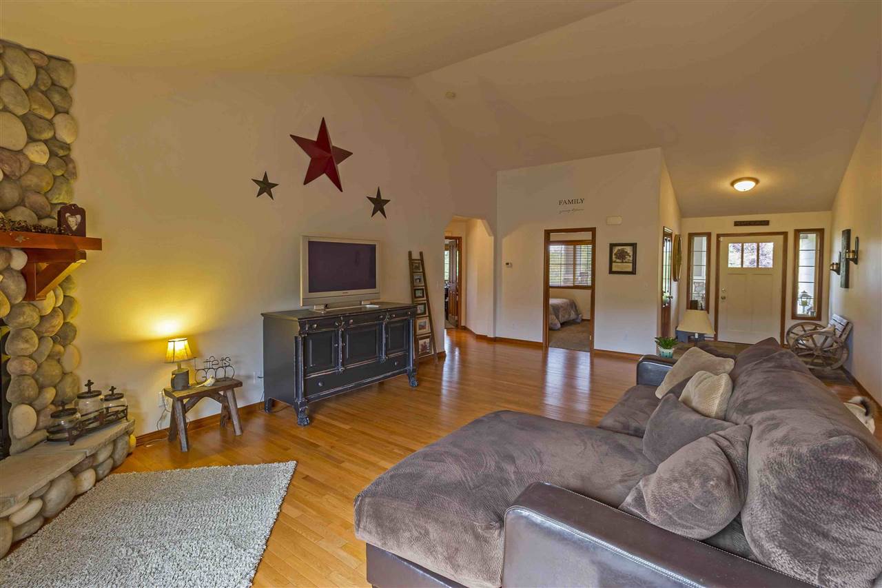 7921 West Woolard Road Deer Park, WA 99006 - Photo 4 of 20