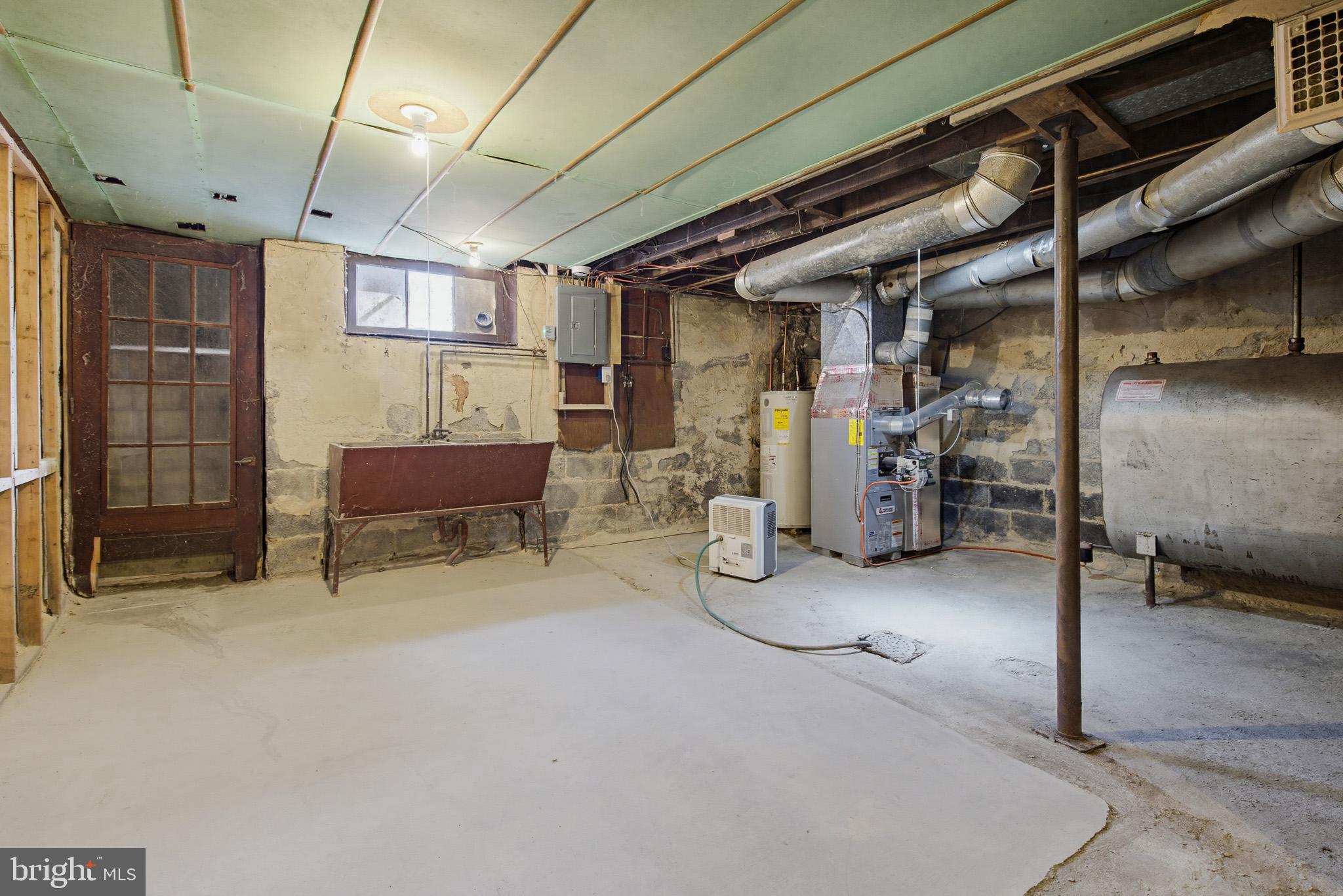 636 3rd Street Lancaster, PA 17603 - Photo 29 of 42 a view of a storage room