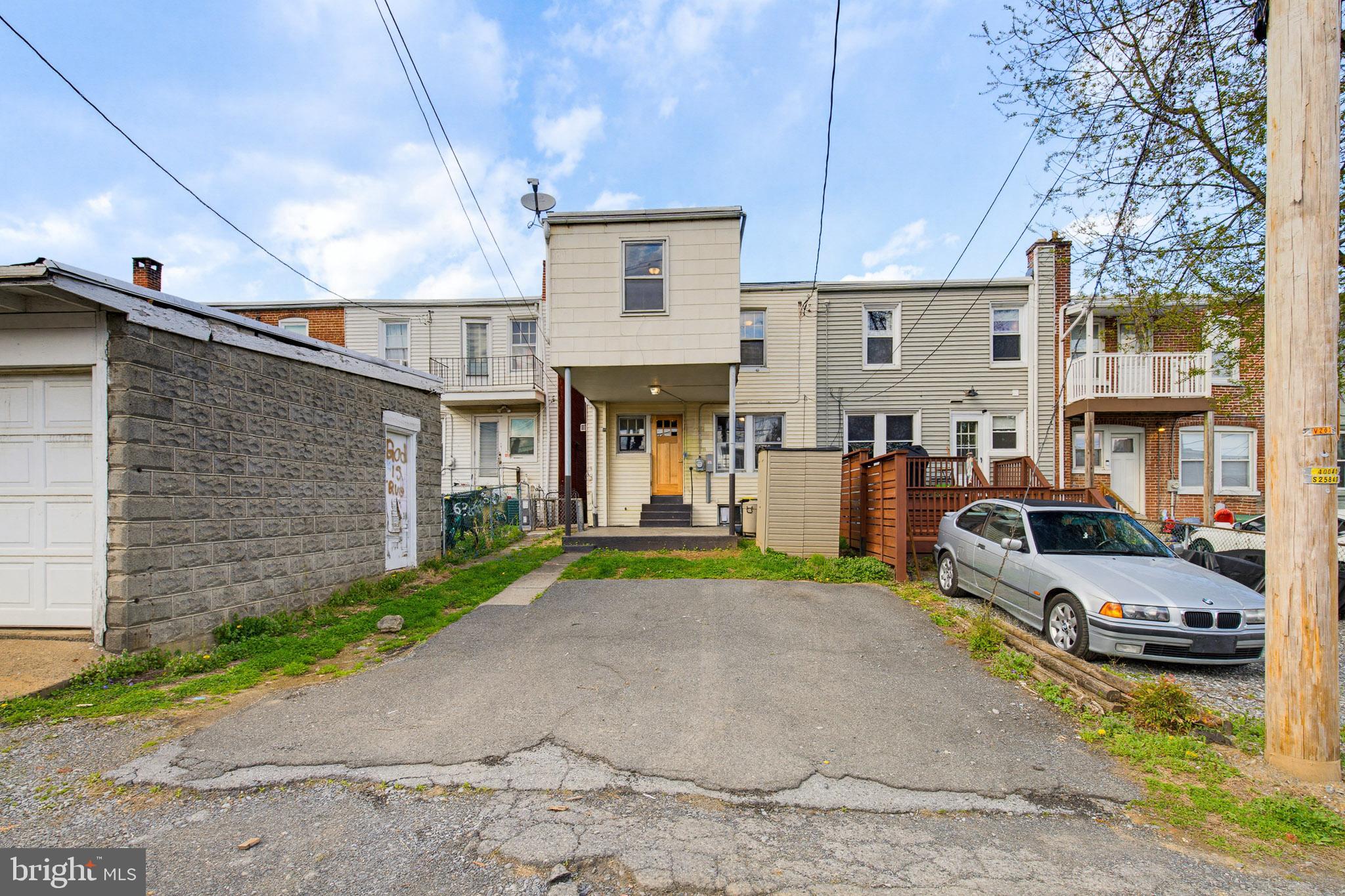 636 3rd Street Lancaster, PA 17603 - Photo 35 of 42 a view of a cars park in front of a building