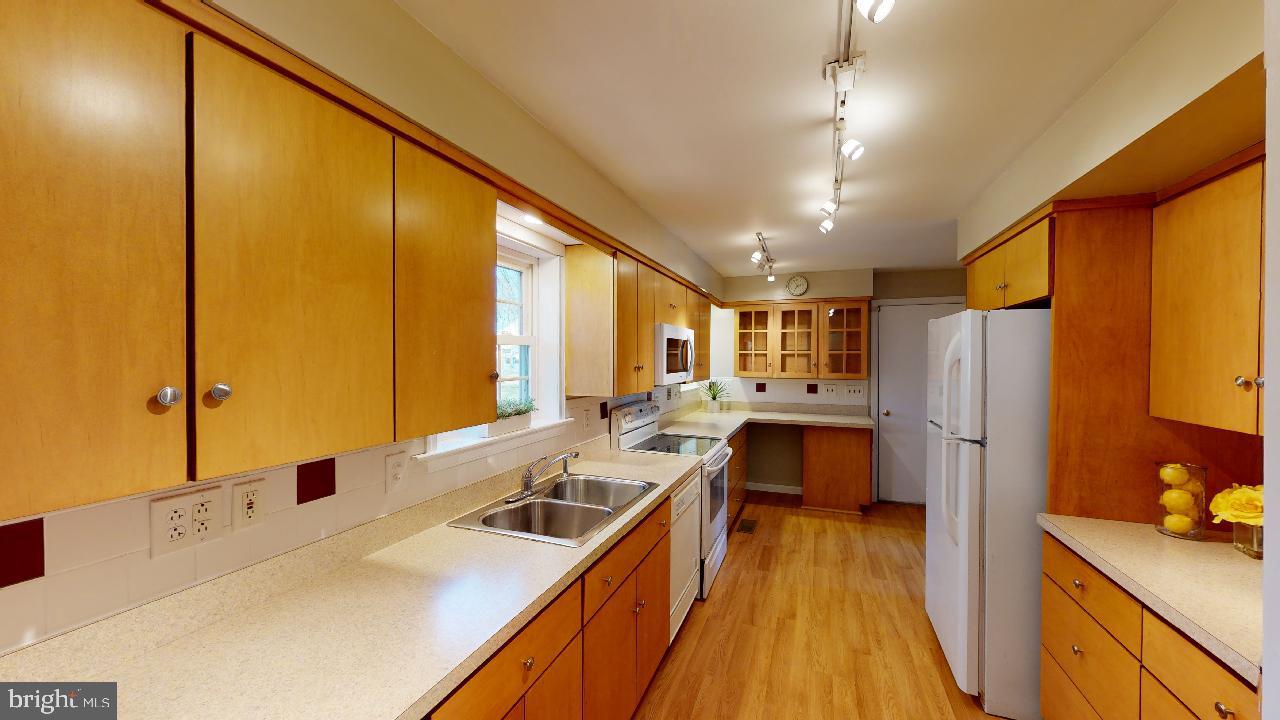 278 Orchard Road Paoli, PA 19301 - Photo 3 of 30 Kitchen - Birch Cabinets