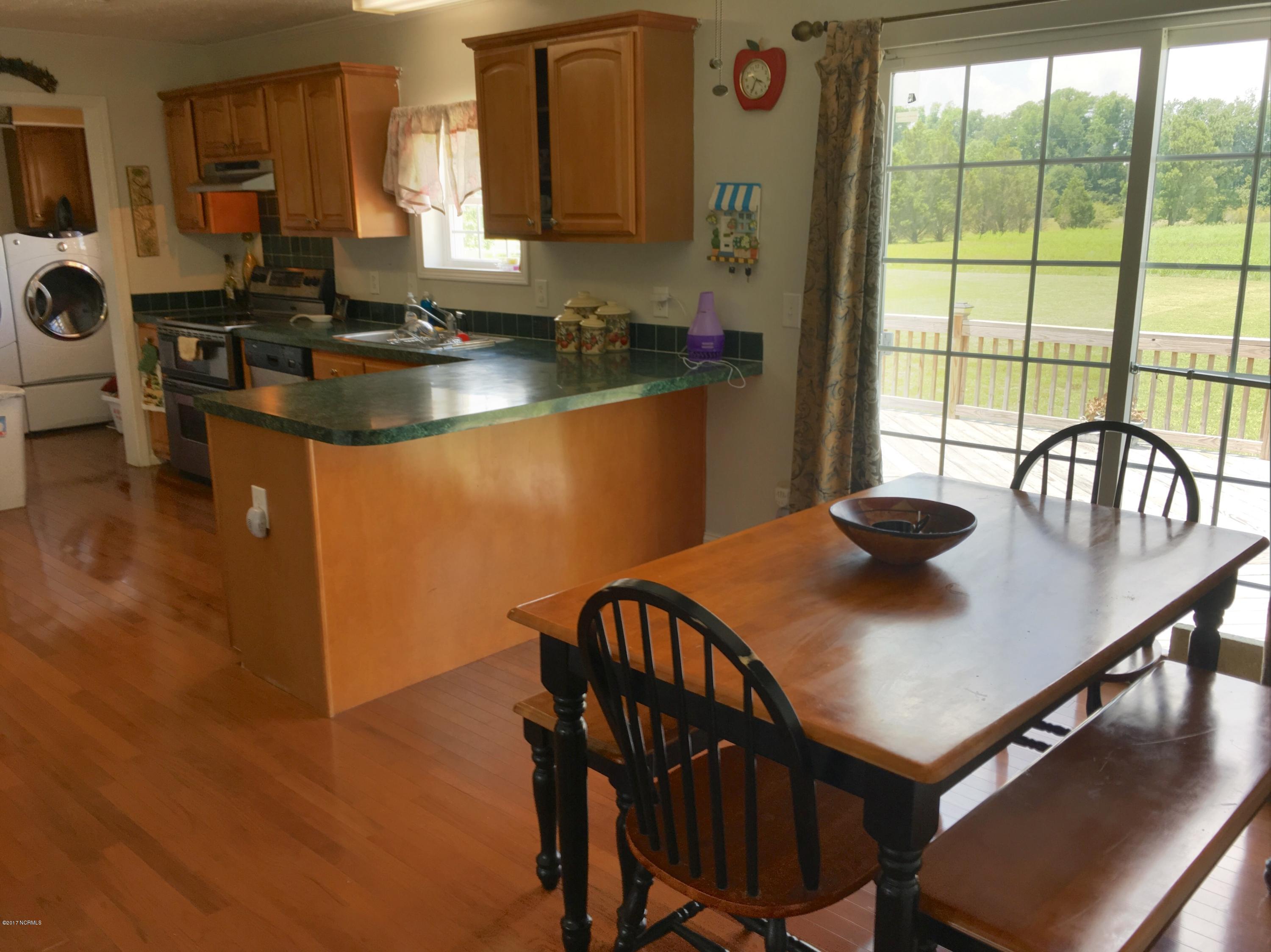 430 Singleton Road Washington, NC 27889 - Photo 12 of 48 20170711_171927060_iOS