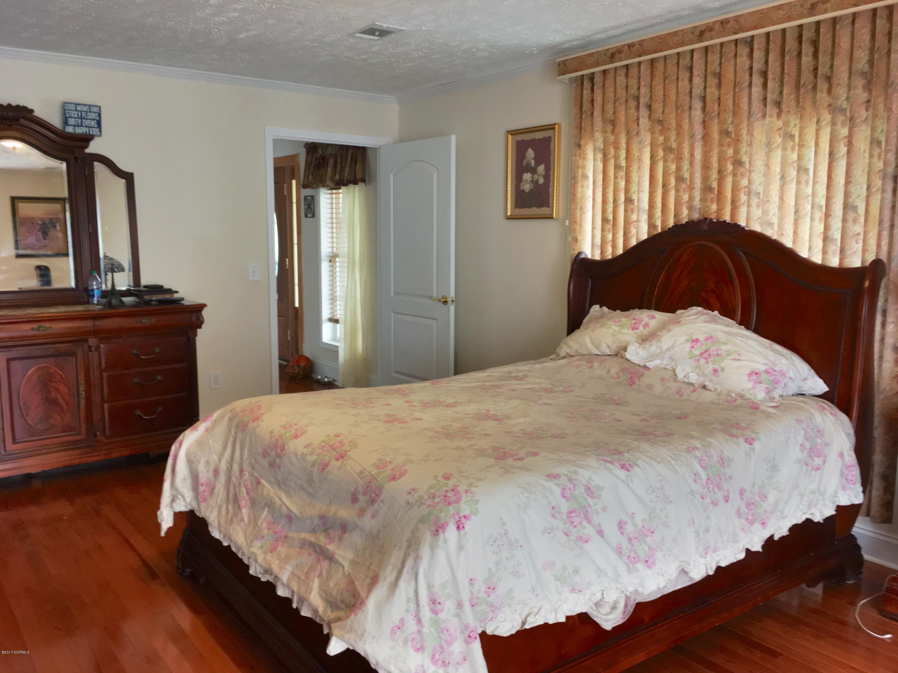 430 Singleton Road Washington, NC 27889 - Photo 20 of 48 20170711_173011300_iOS