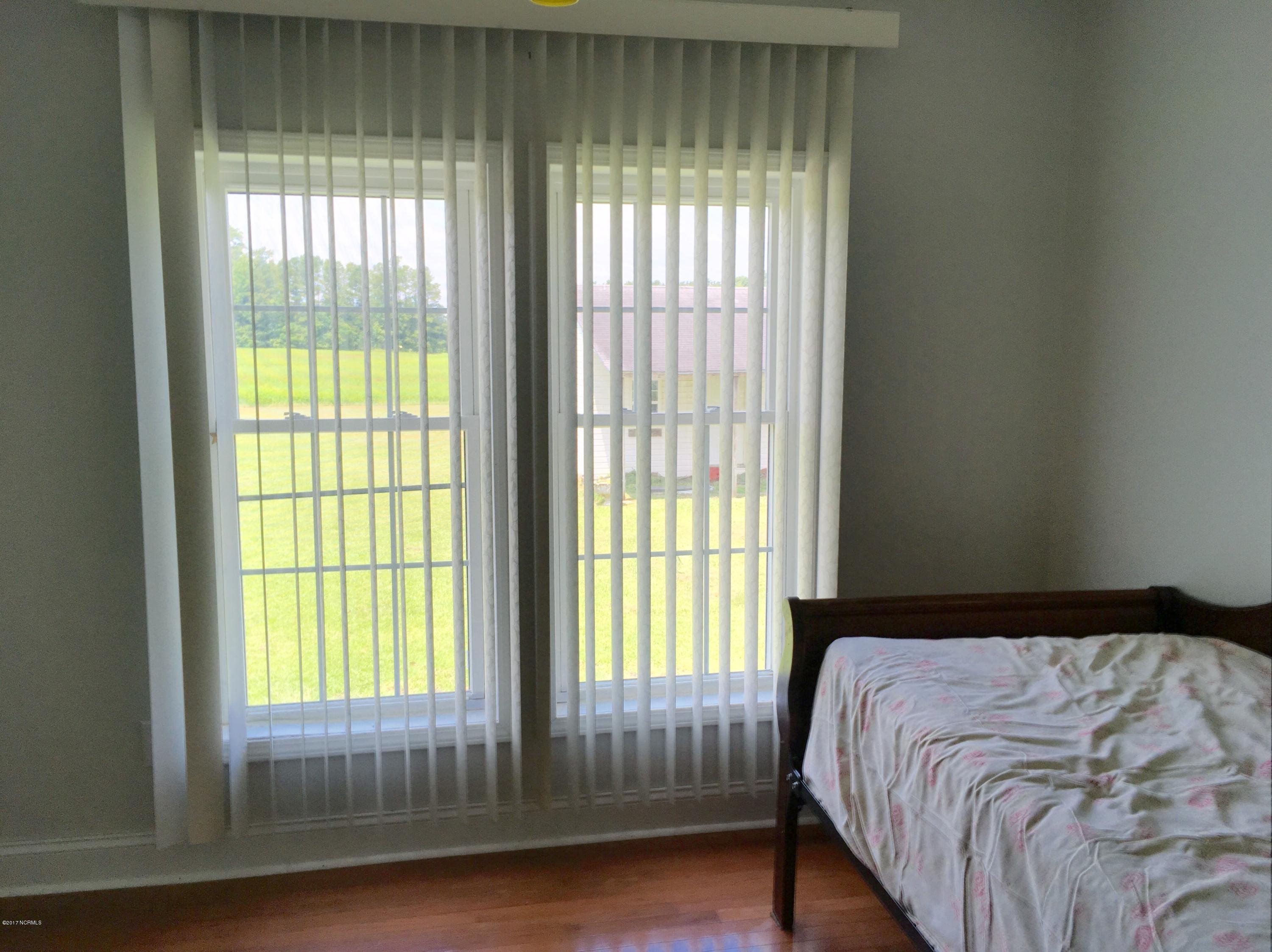 430 Singleton Road Washington, NC 27889 - Photo 33 of 48 20170711_171636837_iOS