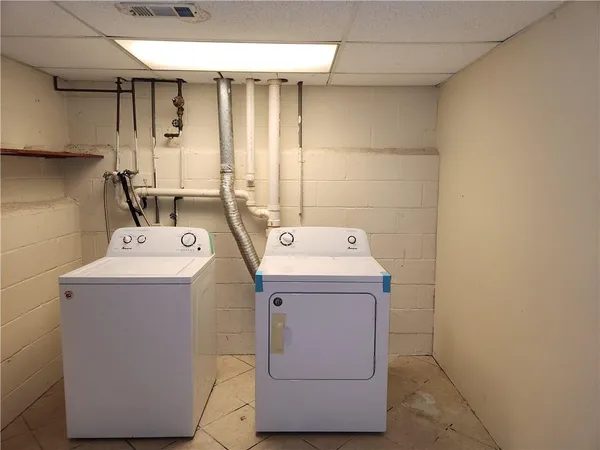 $1,800 | 3234 Valley View Street, Powder Springs, GA 30127