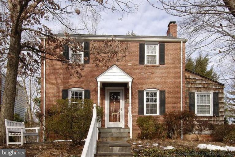 305 Penwood Road Silver Spring, MD 20901 - Photo 1 of 30 Exterior (Main)