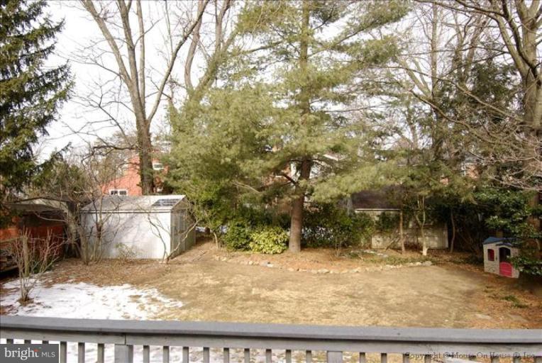 305 Penwood Road Silver Spring, MD 20901 - Photo 22 of 30 Back yard