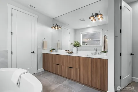 $1,750,000 | 19557 15th Avenue Northwest, Shoreline, WA 98177