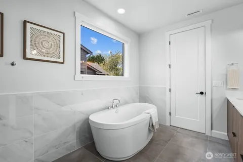 $1,750,000 | 19557 15th Avenue Northwest, Shoreline, WA 98177