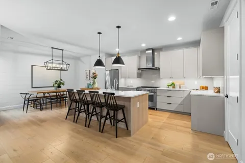 $1,750,000 | 19557 15th Avenue Northwest, Shoreline, WA 98177
