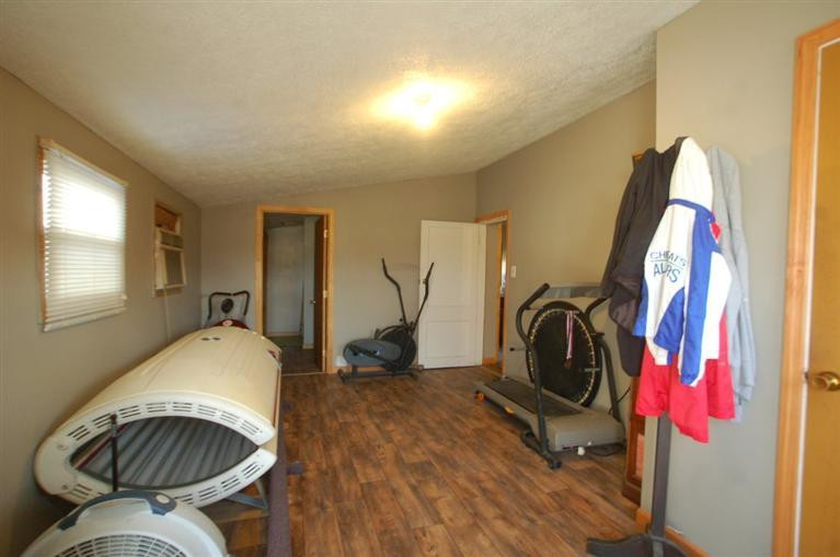 2121 Red Lick Road Irvine, KY 40336 - Photo 37 of 45 Entry Room in back.Nice bonus room on th