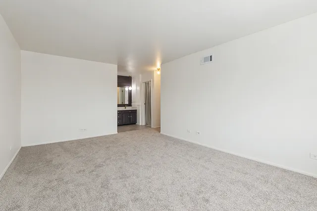 $199,900 | 2301 183rd Street, Unit 401, Homewood, IL 60430