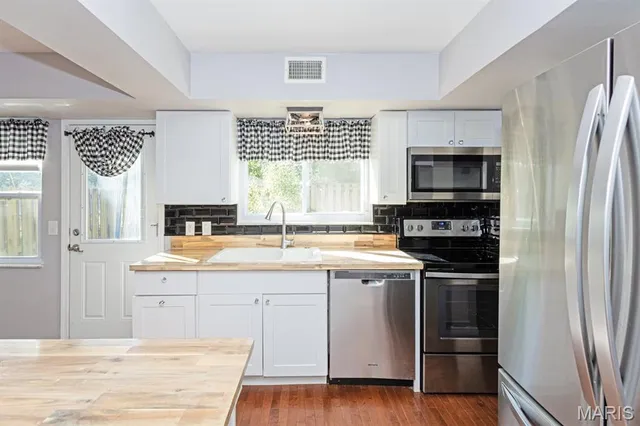 $210,000 | 1121 Matador Drive, Chesterfield, MO 63141