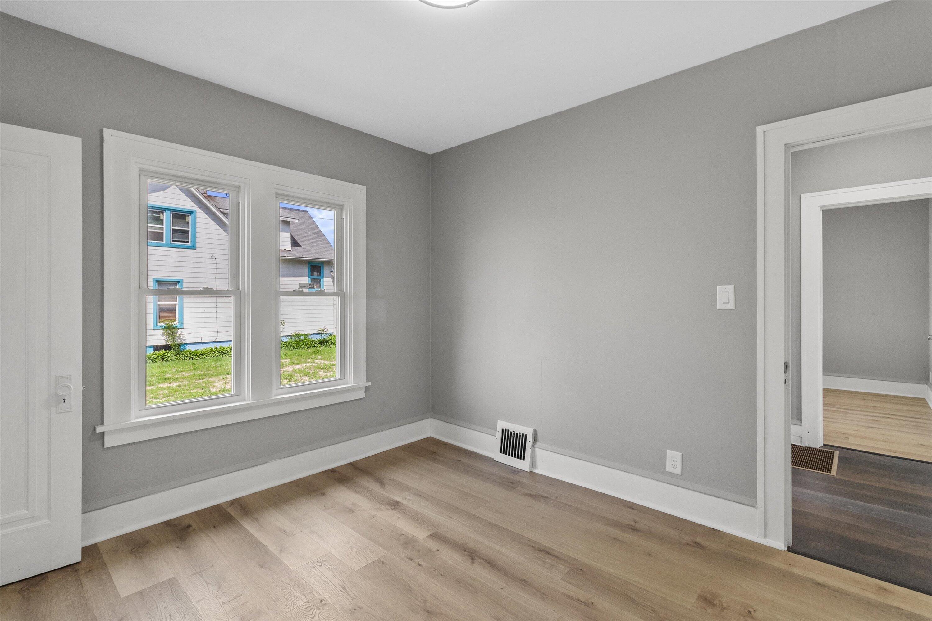 1342 St Patrick Street Racine, WI 53404 - Photo 20 of 40 Bedroom 3 Main