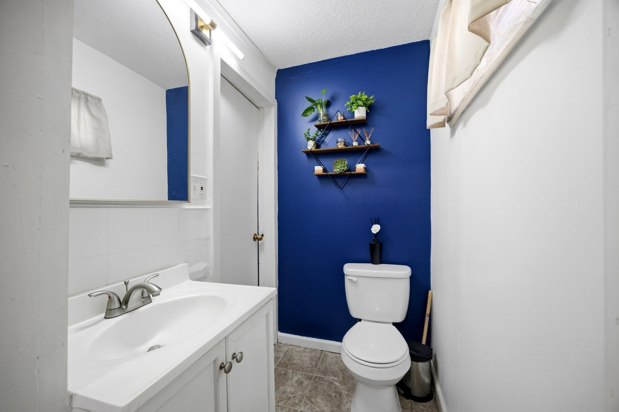 28 Lyndale Street Springfield, MA 01108 - Photo 14 of 42 Gallery Image 14
