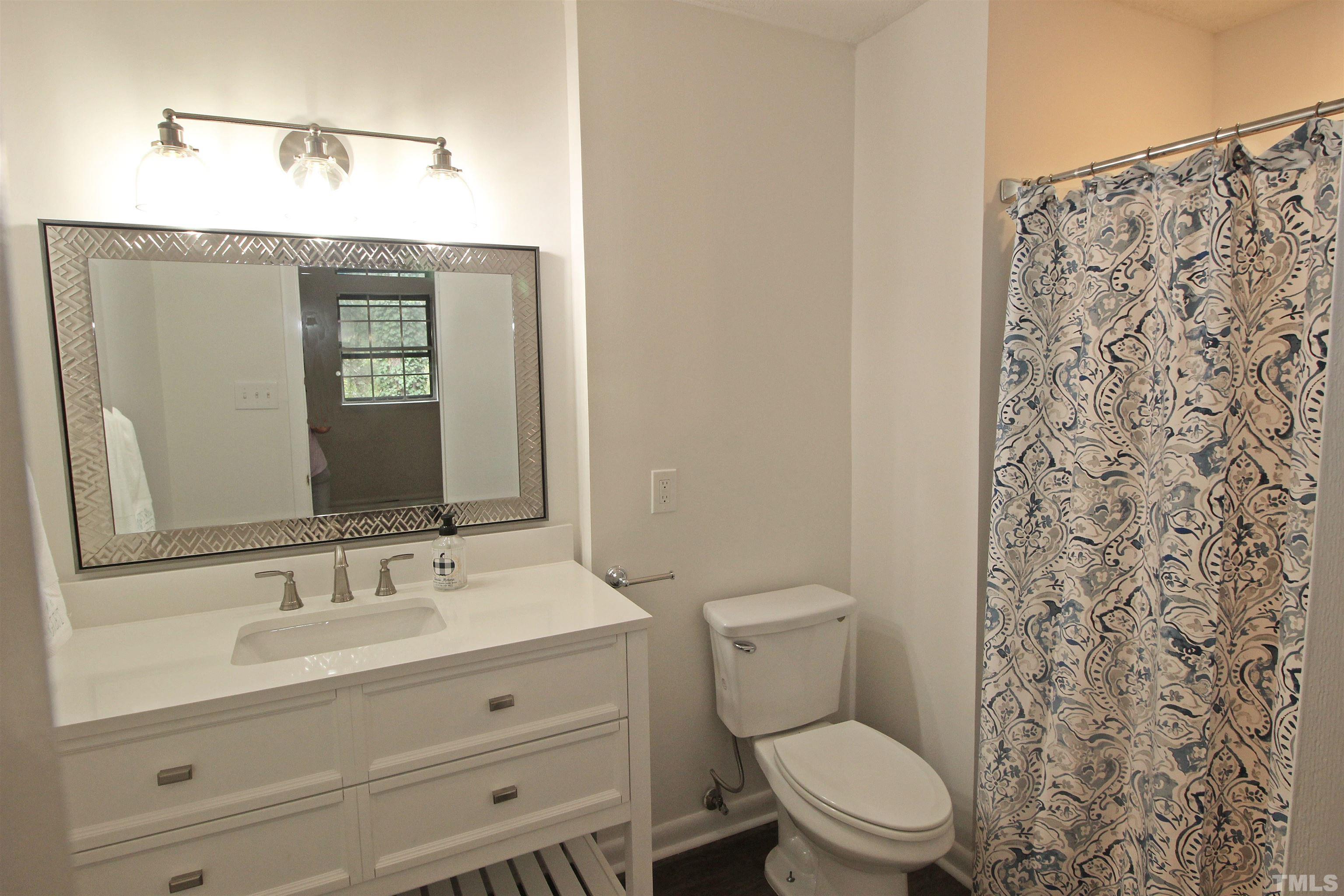 1204 Falls Church Road, Unit B Raleigh, NC 27609 - Photo 14 of 23