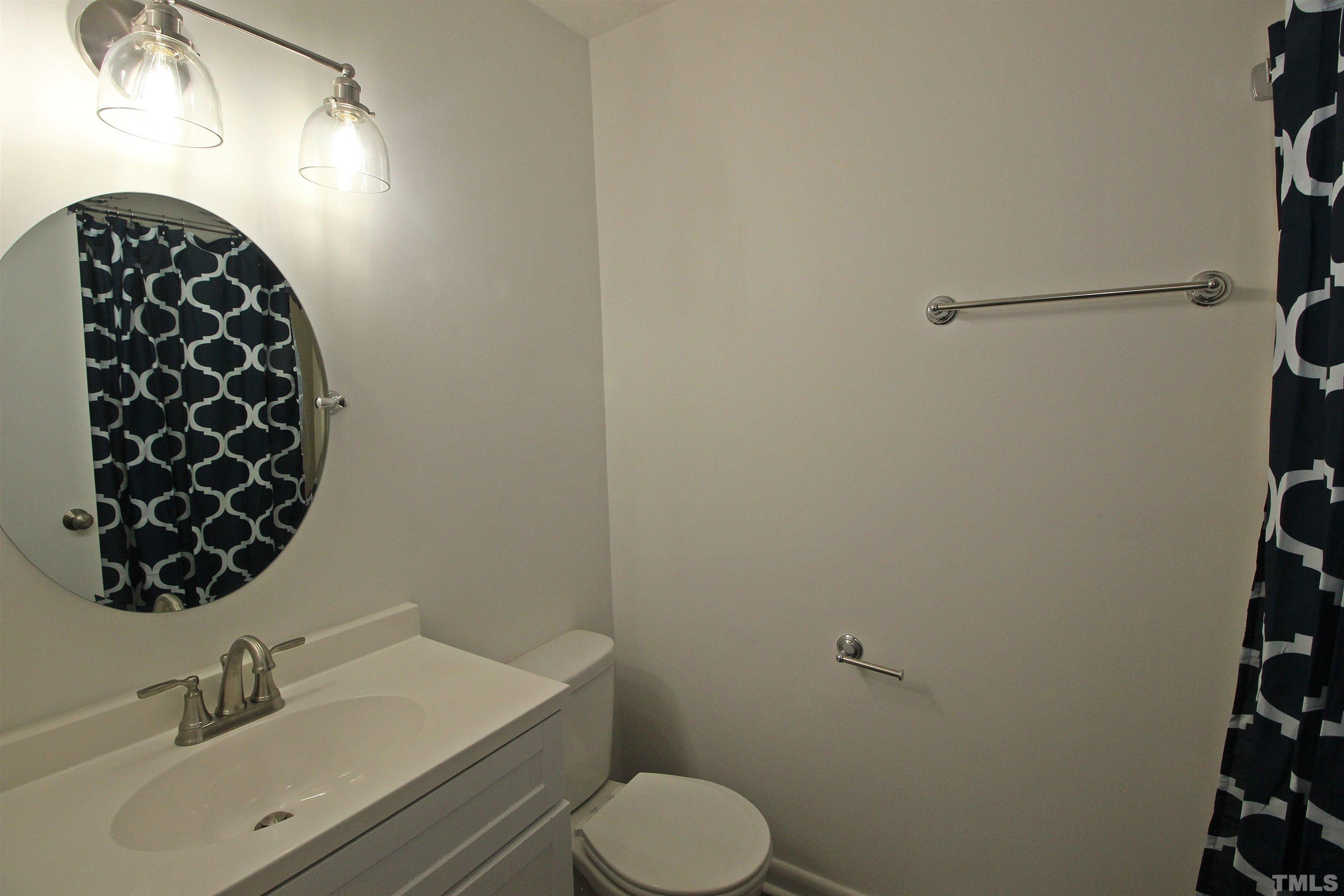 1204 Falls Church Road, Unit B Raleigh, NC 27609 - Photo 19 of 23