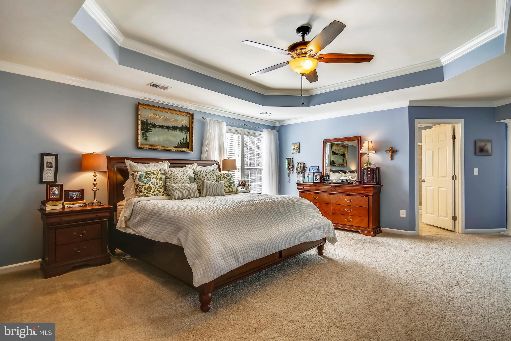 4537 Spring Run Road Warrenton, VA 20187 - Photo 30 of 68 Large owners' suite with sitting area (to right)