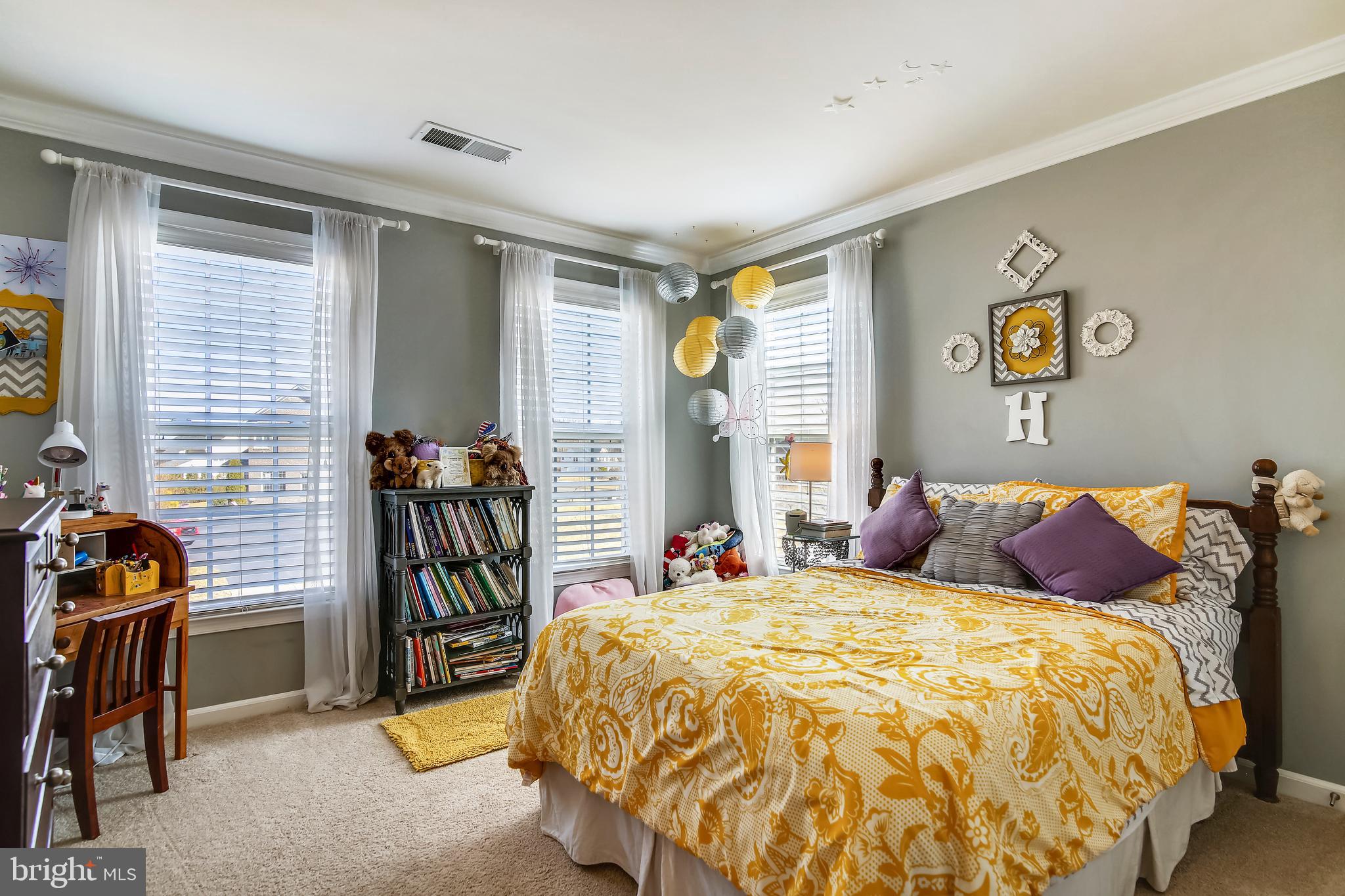 4537 Spring Run Road Warrenton, VA 20187 - Photo 41 of 68 Bedroom 4 has upgrade optional side window
