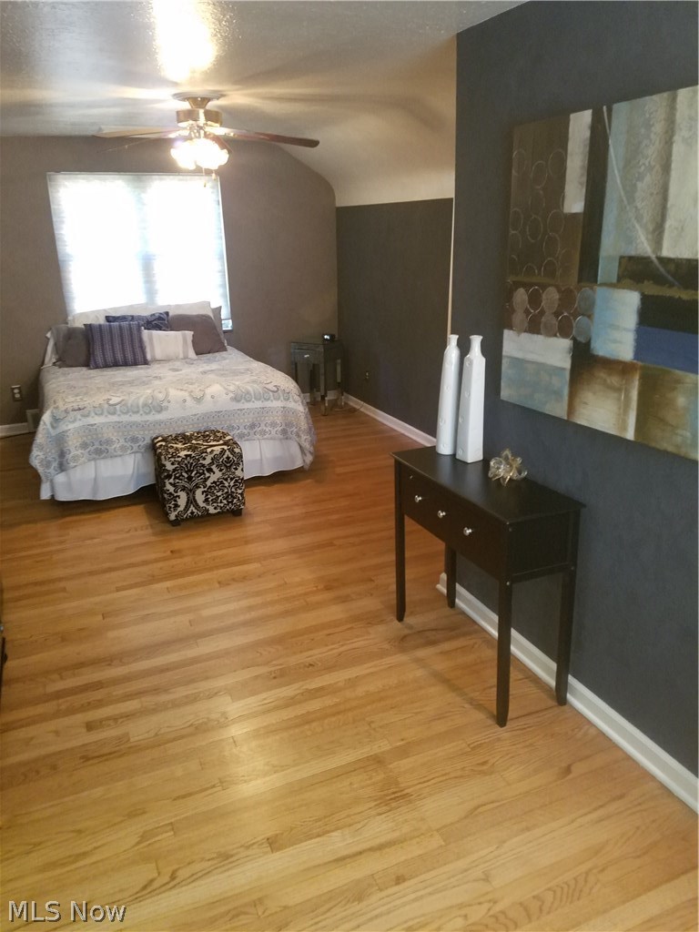 15907 Munn Road Cleveland, OH 44111 - Photo 11 of 21 Large bedroom upstairs!!!