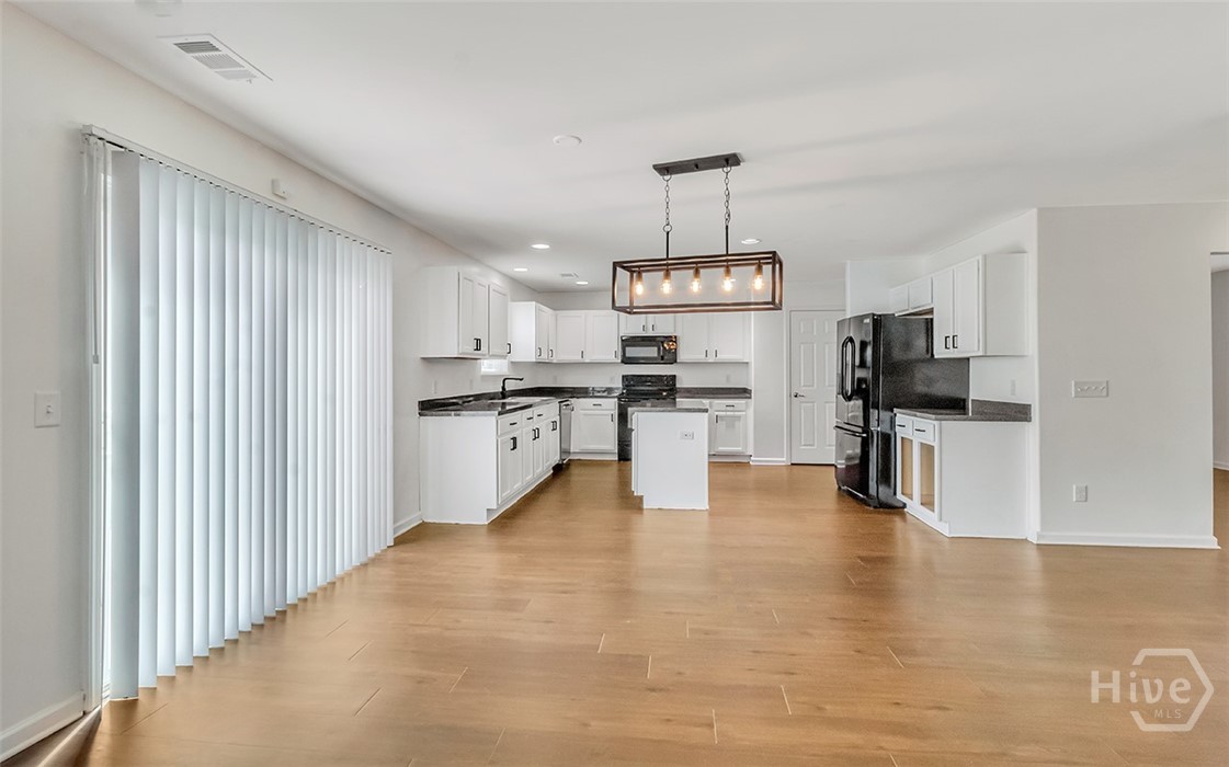 40 Burnt Oak Road Port Wentworth, GA 31407 - Photo 15 of 41 Family Room