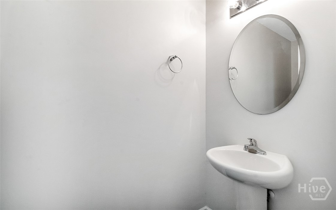 40 Burnt Oak Road Port Wentworth, GA 31407 - Photo 18 of 41 Powder Room