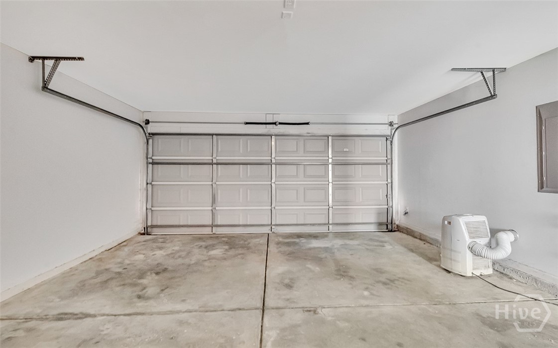 40 Burnt Oak Road Port Wentworth, GA 31407 - Photo 19 of 41 Garage