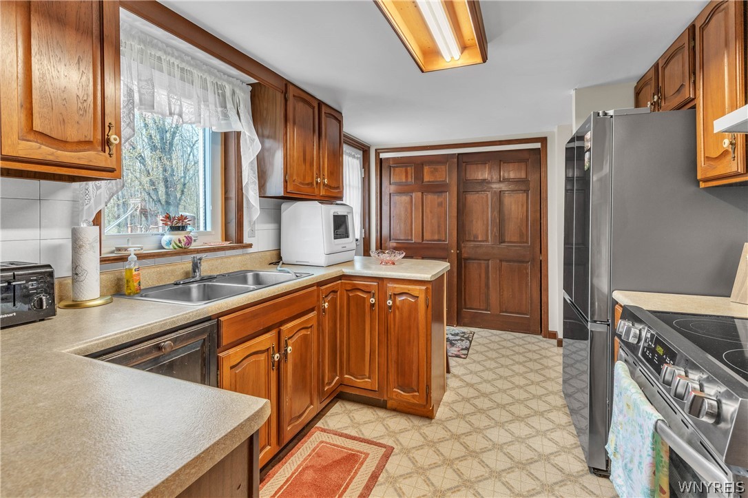 5458 Murphy Road Lockport Town, NY 14094 - Photo 27 of 35