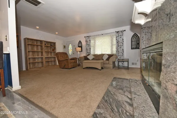 $599,999 | 60 North Main Street, Farmingdale, NJ 07727