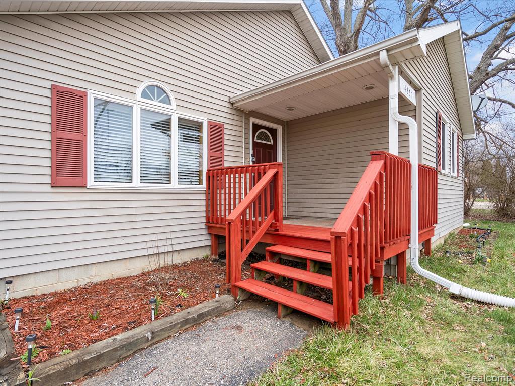 4357 East Stanley Road Genesee, MI 48437 - Photo 4 of 47