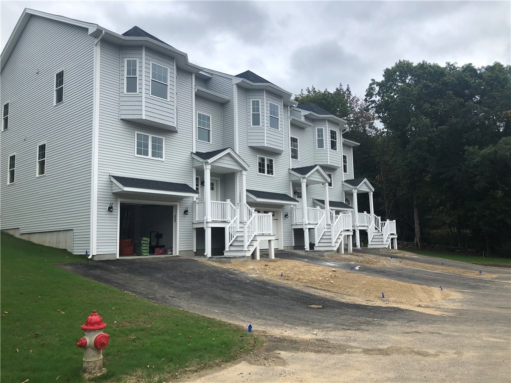 724 Centerville Road, Unit 10 Warwick, RI 02886 - Photo 3 of 5